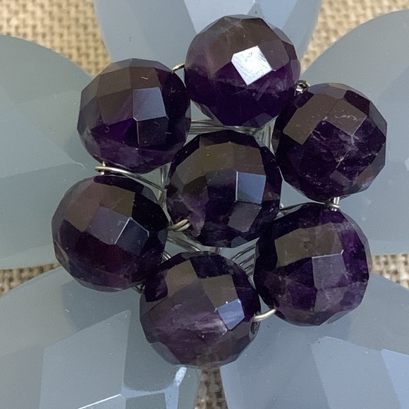 Handmade Vintage Lucite Wearable 3 Dimensional Art Floral Pin Brooch - Picture 4 of 7